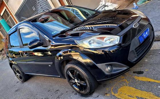 FORD FIESTA 1.6 ROCAM SE 8V FLEX 4P MANUAL FORD FIESTA 1.6 ROCAM SE 8V FLEX 4P MANUAL